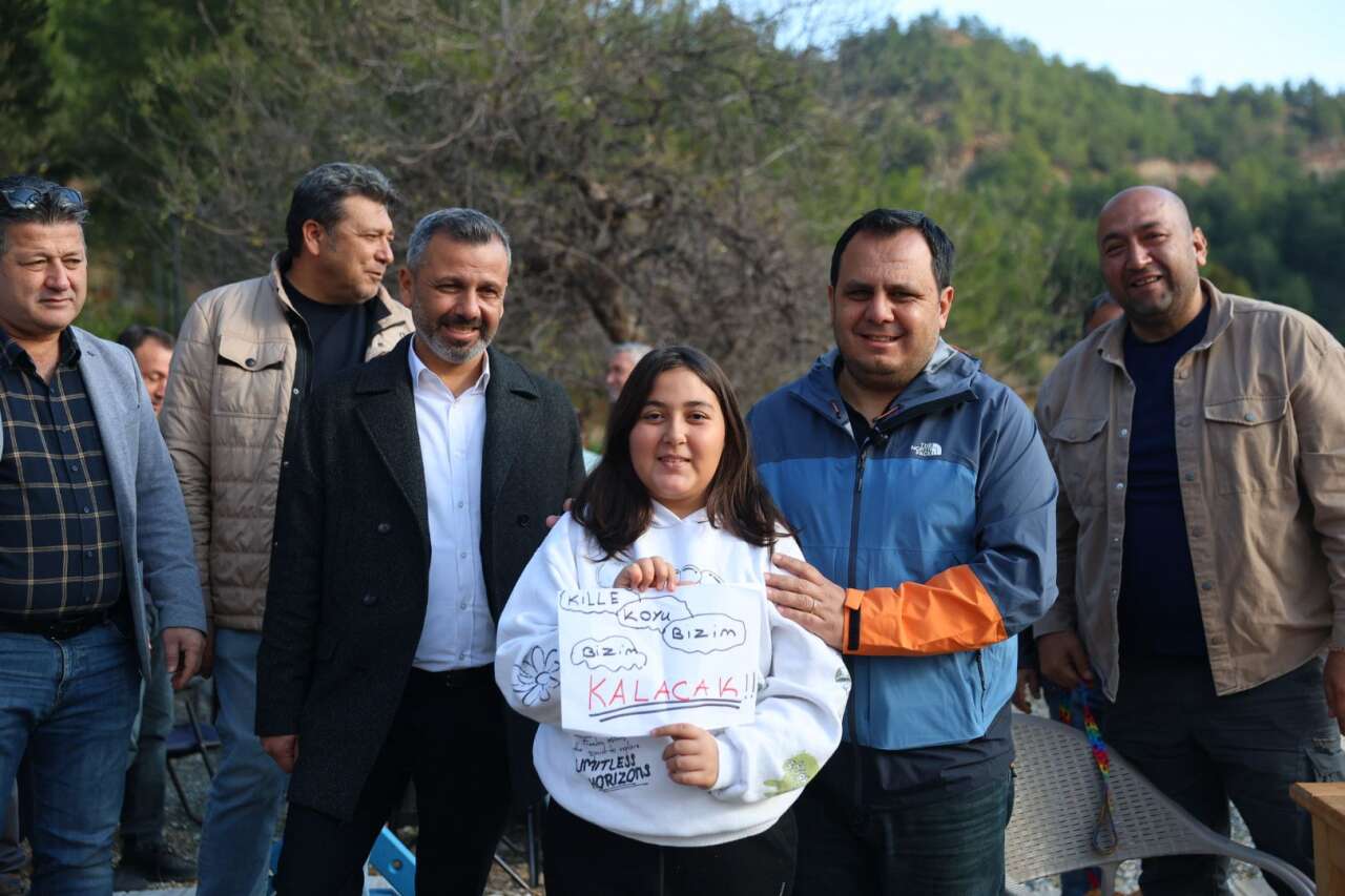 Yüzlerce Vatandaş Kille'de Marina Projesine Karşı İnsan Zinciri Oluşturdu 3